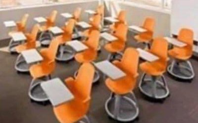 scuola banchi a rotelle
