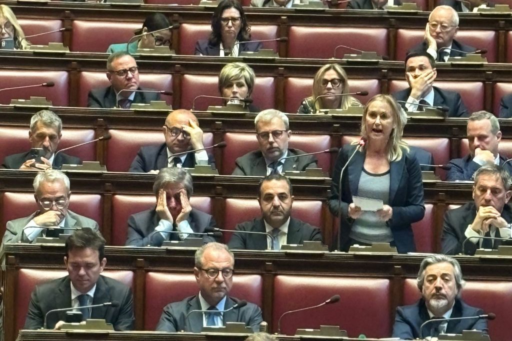 Antisemitismo Deborah Bergamini denuncia