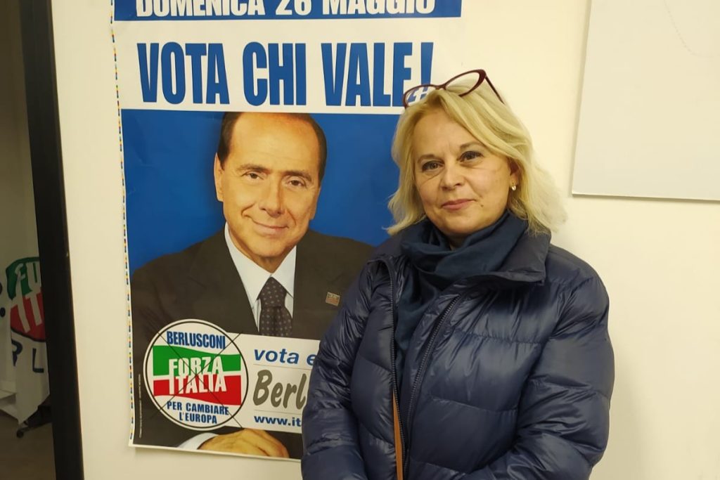 Sabrina di Milo Azzurro Donna Toscana
